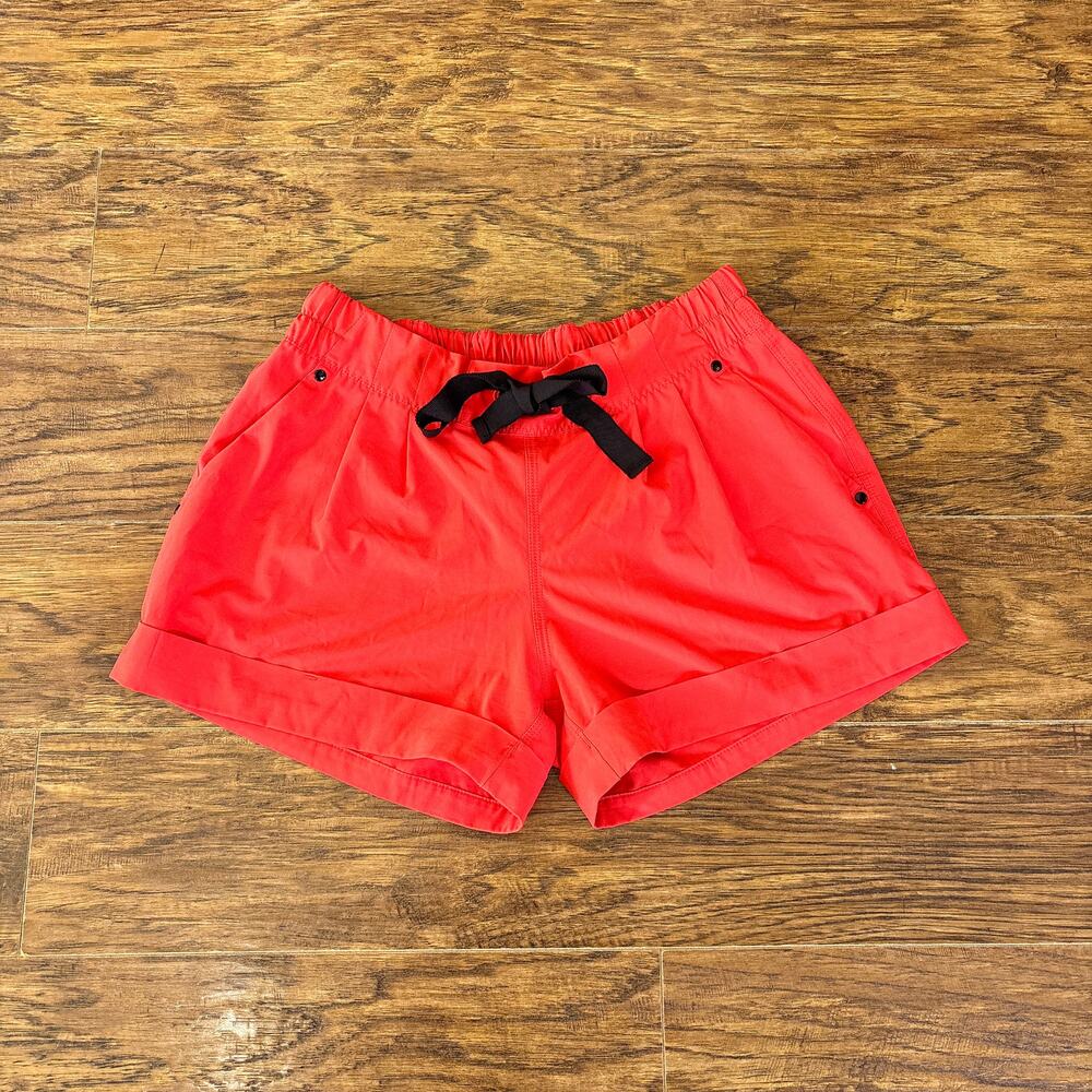 Lululemon Spring Break Away Short Red Coral Cuffed Athletic Shorts Women's 6